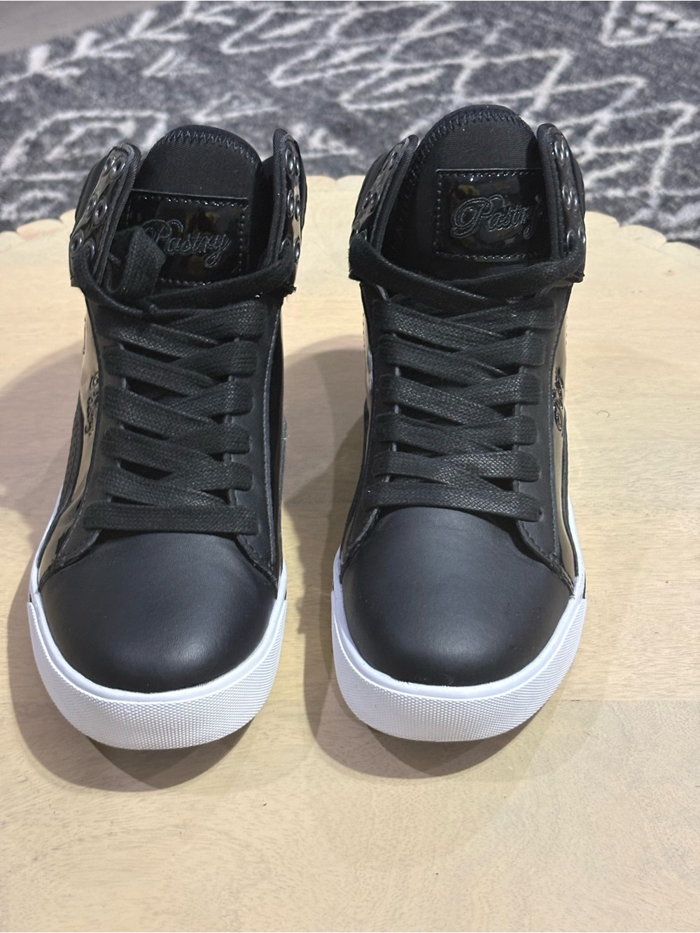 Pastry Black High-Top Dance Streetwear Sneakers Women’s Size 6.5 Good